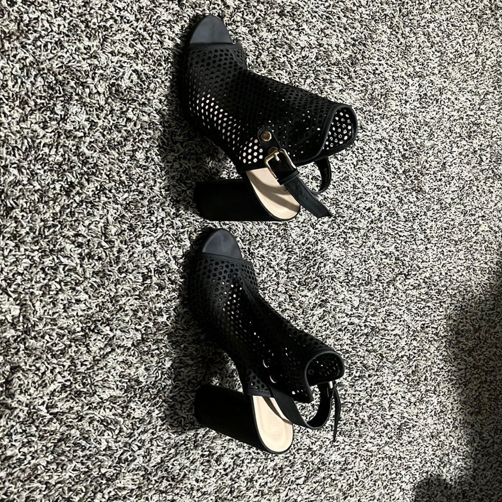 Grey super cute wedge heels!!
